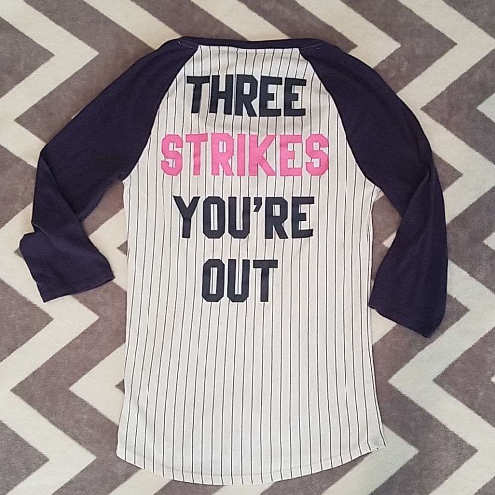 Pink VS New York Yankee